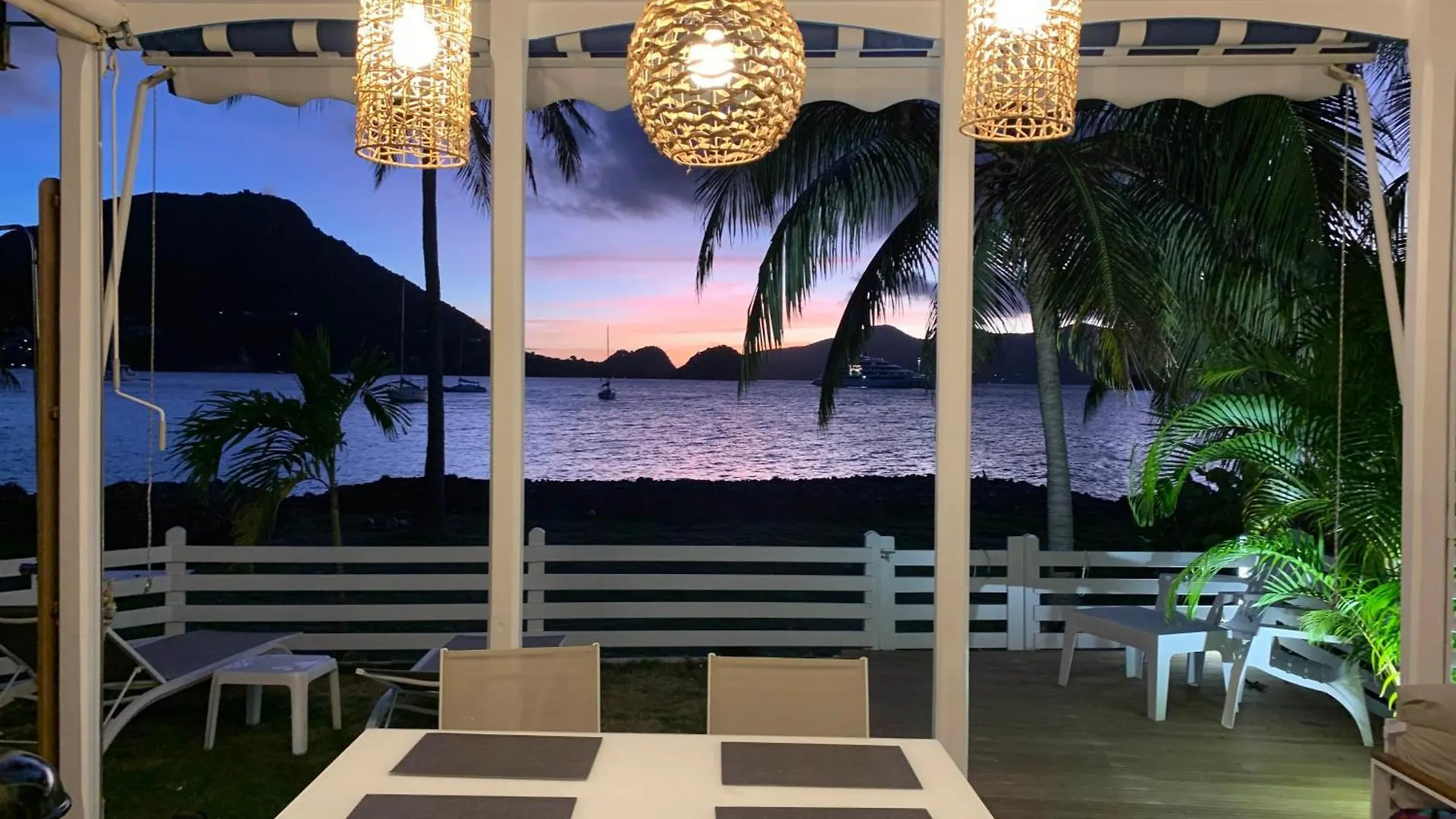 Bungalow O Calm Terre-De-Haut Holiday home